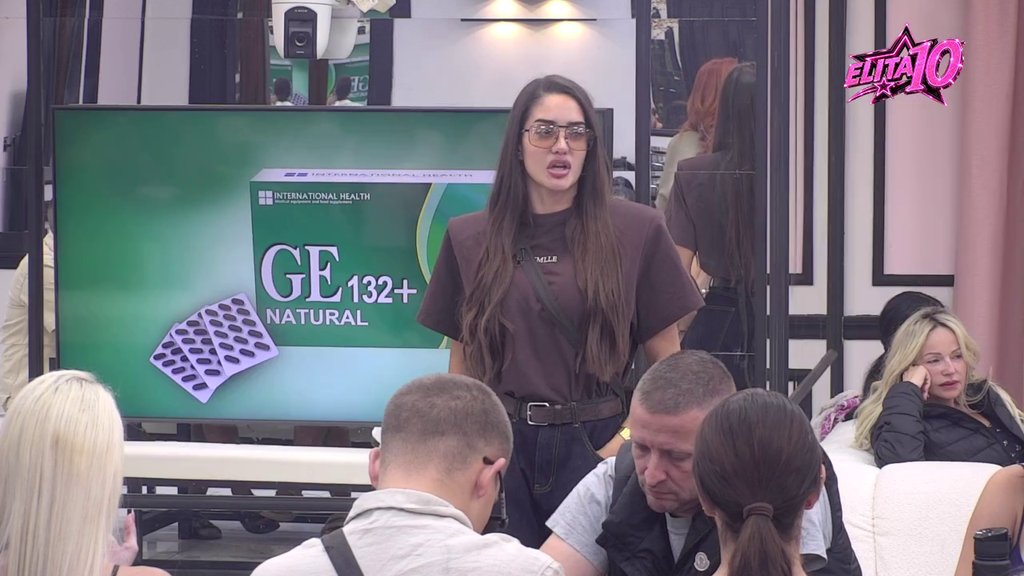 Ponaša se kao robot: Glorija bez dlake na jeziku sasula u lice Anđeli Đuričić svoje mišljenje o njoj! (VIDEO)
