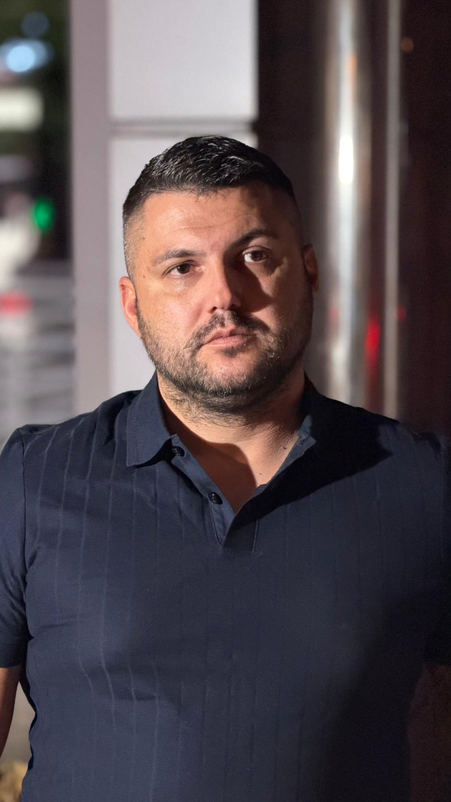Asmin opleo po Matoroj zbog Cara: Dupljaku bez karaktera, braniš čoveka koji ti je otresao najveću ljubav!