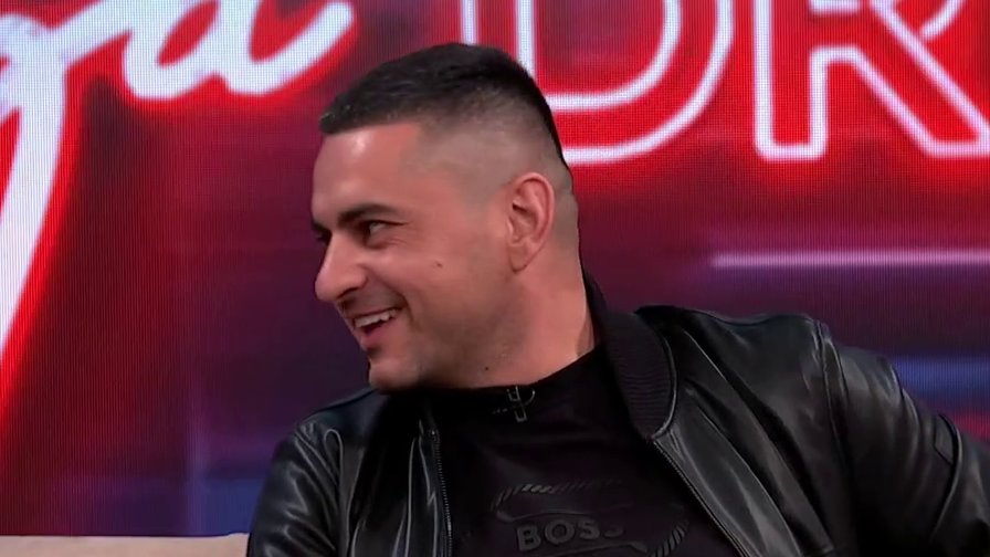 Počinjem da verujem u priču o čorbicama: Bebica osuo rafalnu paljbu po Aneli, pa tvrdio da ona Dalili ne može ni da priđe (VIDEO)
