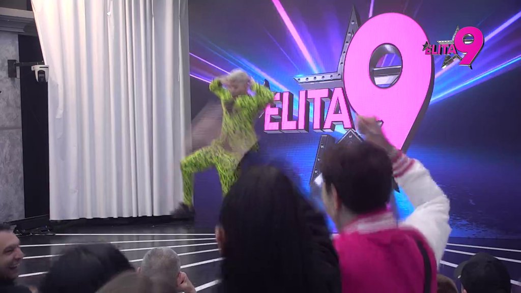 TOTALNO NEOČEKIVANO! Uroš u ulozi muškarca, svojim performansom raspametio celu diskoteku: Ovakvu podršku nikad nije doživeo (VIDEO)