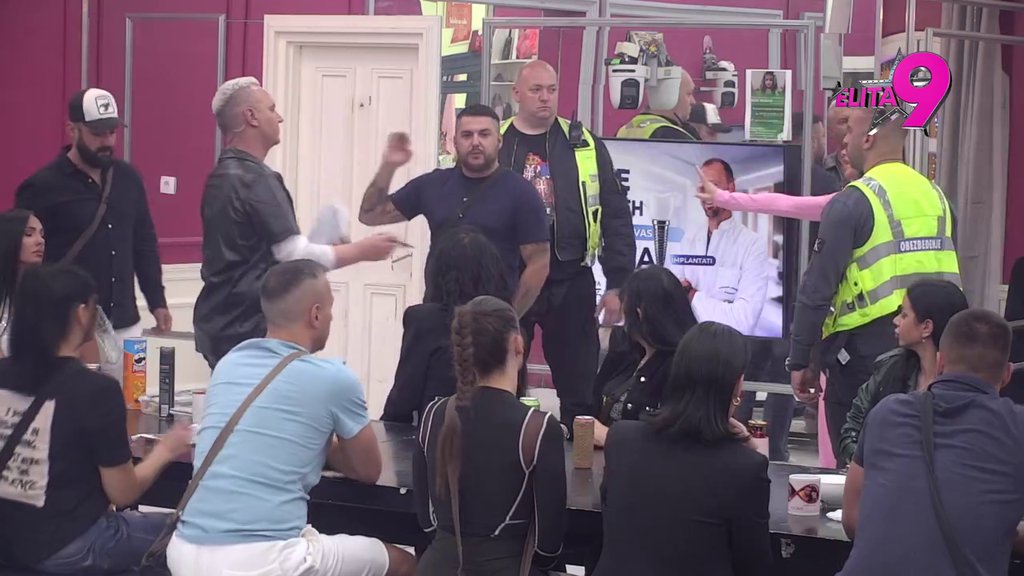 Stanija GRCA U SUZAMA na Asminove optužbe, on ne bira na načine na koje bi je unizio: Marka je uhvatila da se dopisuje sa... (VIDEO)