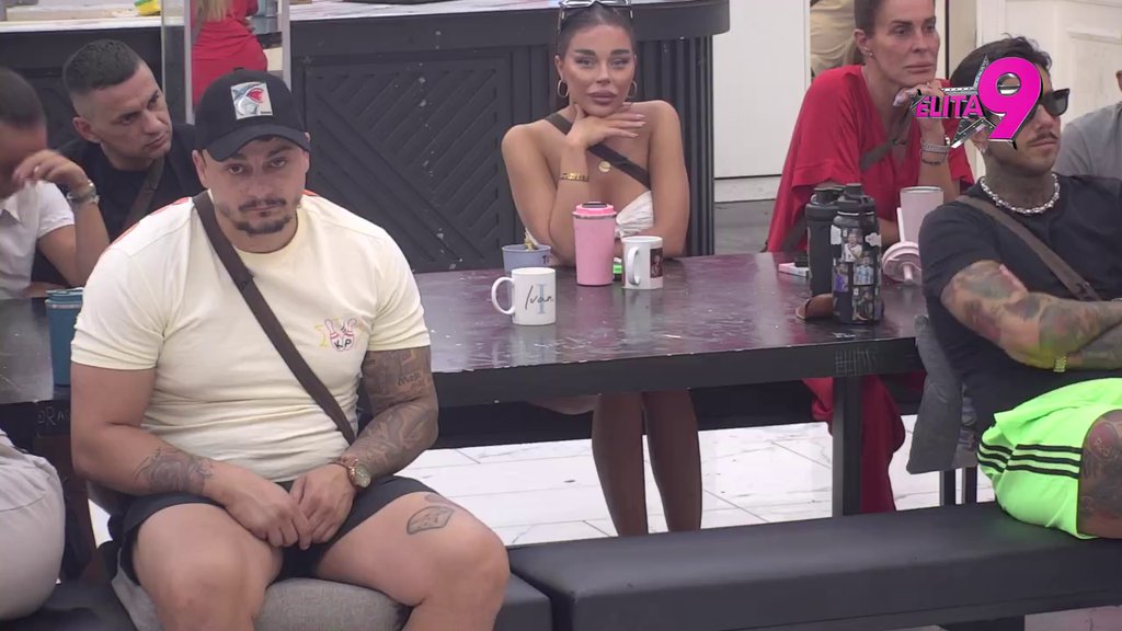 Žestoko rešetanje: Jovana advokatica se oglasila u Eliti i postavila tri šok pitanja, ovome se takmičari nisu nadali! (VIDEO)
