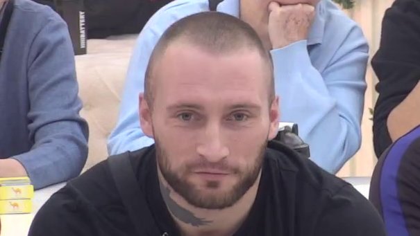 Soni ostao bez čestitke od porodice: Razočarao se kao nikad, pa priznao ...