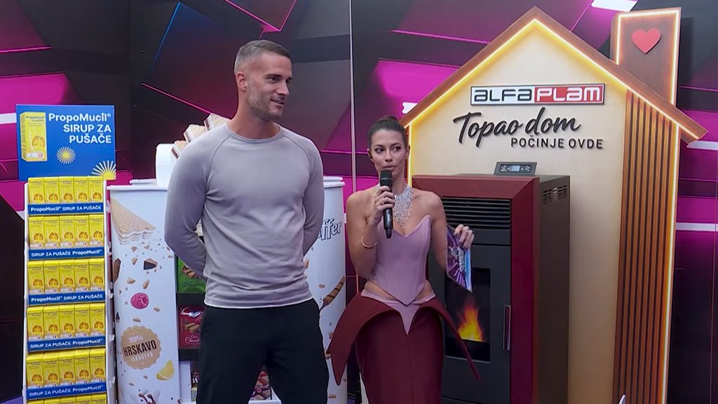 MAJKA MU STOJA, PODRŠKA BEBI DOL: Učesnik ELITE 10 izazvao opštu pometnju u Pinkovim zvezdama, Karleuša bacila oko na podršku kandidata (VIDEO)