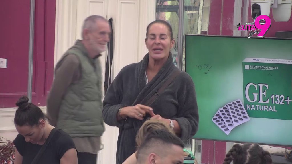 Pozdravlja sina, a ćerku ne! Anđelo nikad žešće udario na Ivana i njegovo roditeljstvo, ove reči će pamtiti (VIDEO)