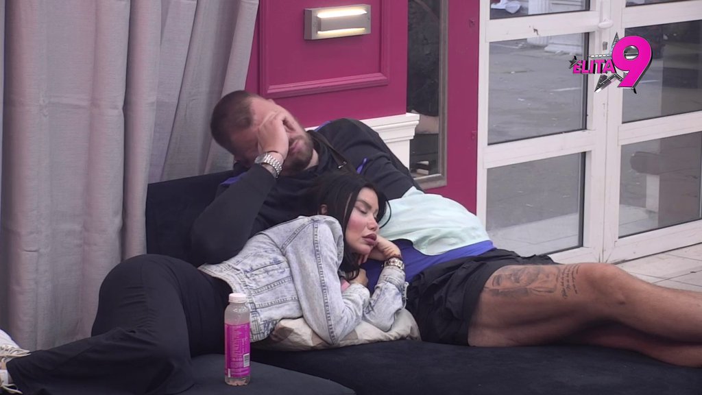 Prešao sa reči na dela! Janjuš se bacio u akciju, pa pribio Vanju Živić uz sebe! (VIDEO)