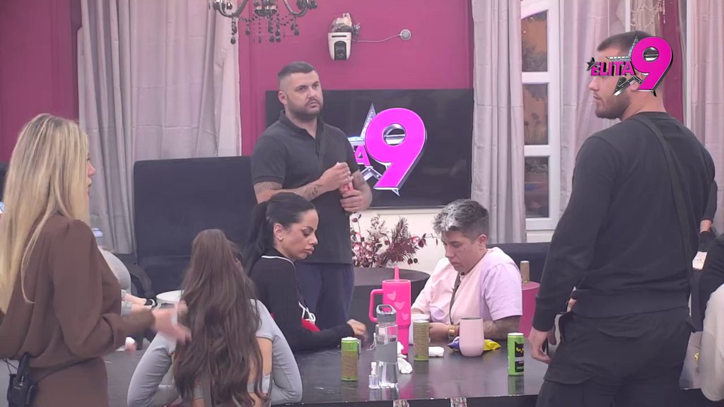 STANIJA KRIVA ZA SVE?! Viktor ostao u šoku kada je Mina rekla da više nisu u vezi: POŠTO NISAM ZNAO DA SMO RASKINULI...  (VIDEO)