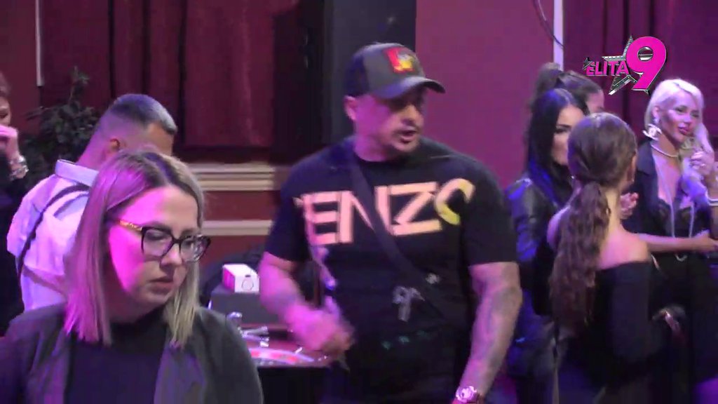 NE PRESTAJE S PROVOKACIJAMA! Sofija se latila mikrofona i zapevala 'MAKEDONSKO DEVOJČE', Terza ostao zatečen: MENE JE BLAM! (VIDEO)