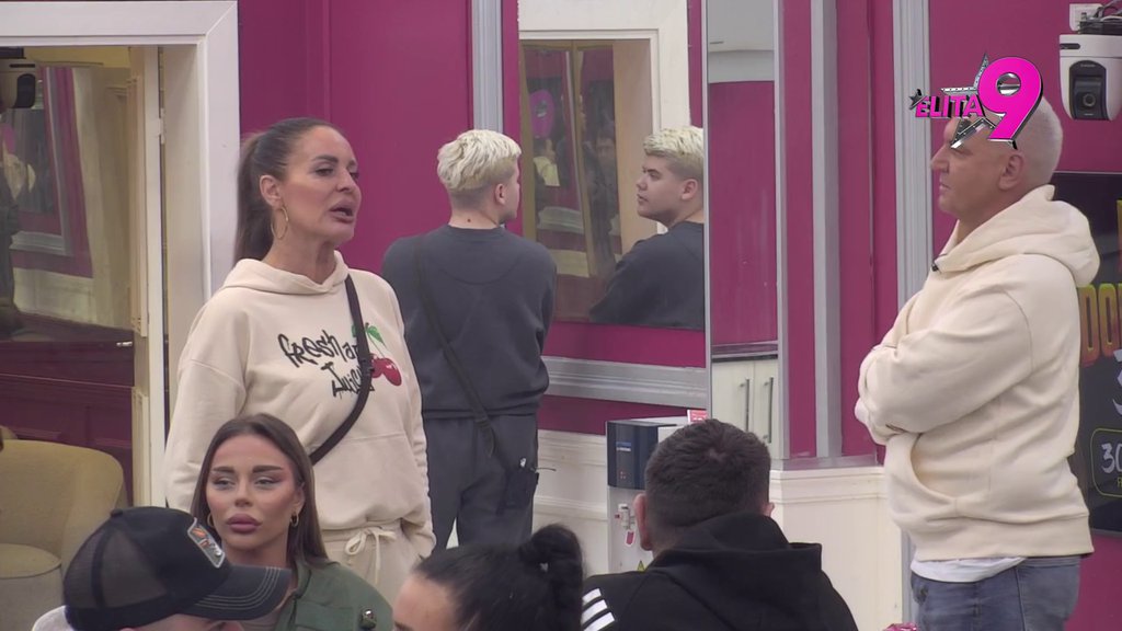 MAMI ŠALJI PORUKE KAD TI SE... Kačavenda zapretila Anđelu razotkrivanjem svih detalja, Bebica brže-bolje zaštito druga: TI SI PO*NO BAKA! (VIDEO)