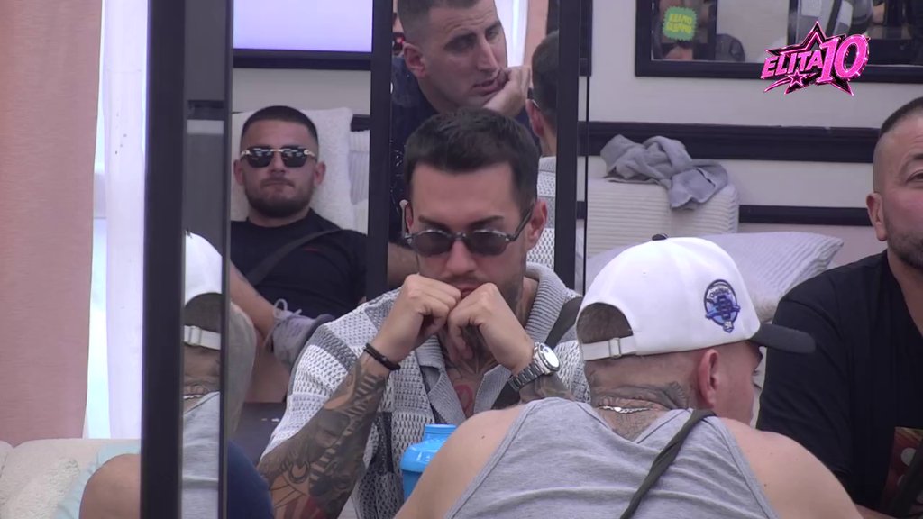 SAČEKAO JE NA VOLEJ! Janjuš navodno prešao Sandri preko Mateje, a pred svima je poručio: Ako se ispostavi da je bilo nešto više iste sekune KRAJ (VIDEO)