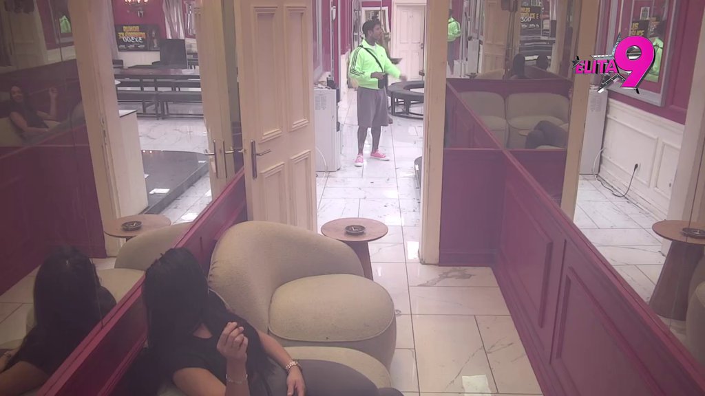 Izgorela od ljubomore: Aneli ugledala Đukića i Dušicu, pa ih odmah pecnula! (VIDEO)