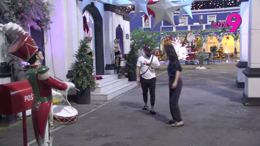 PAKAO U ODABRANIMA! Anita urla iz petnih žila, htela Luku da pogodi voćem, sve zbog Maje! Ljubomora je izjeda! (VIDEO)