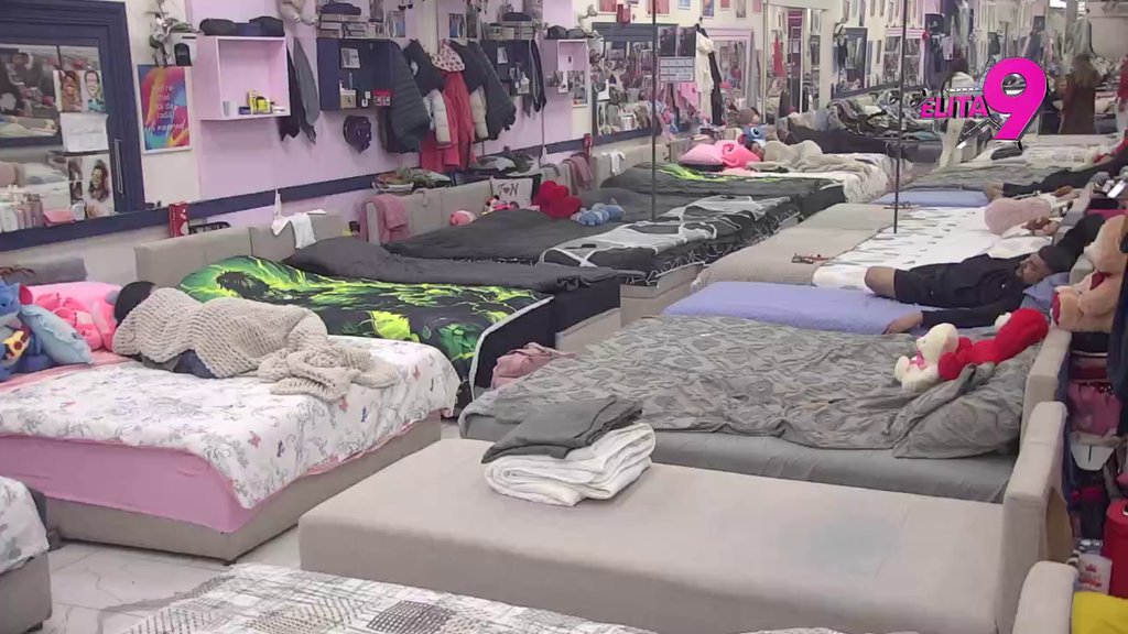 SVE PUCA OD LJUBOMORE! Asmin prebacio Maji Filipa, ona njemu Aneli, prijatelji ovako ne razgovaraju! (VIDEO)