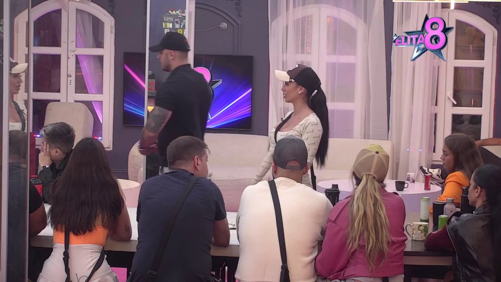 Karambol u Beloj kući: Marko urlikanjem zatresao zidove, Mima iznela skandalozne detalje o njegovoj vezi sa Sanjom i dovela ga do ludila! (VIDEO)