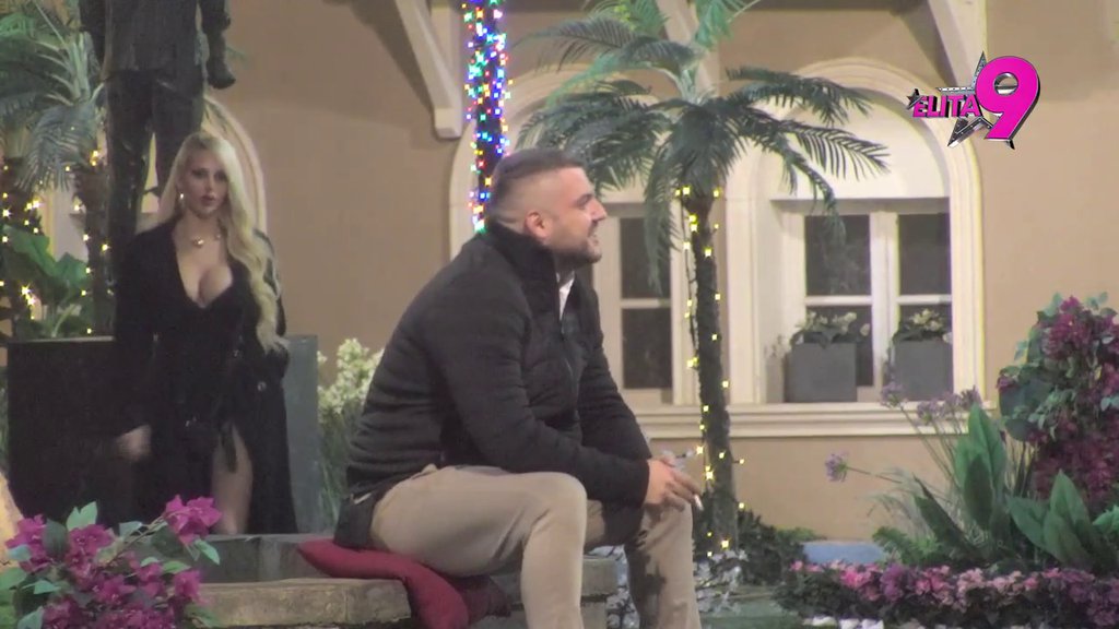 Najveći si blam na Balkanu: Alibaba spustio Aneli i poručio joj da se oblači kao njegovi bauštelci (VIDEO)