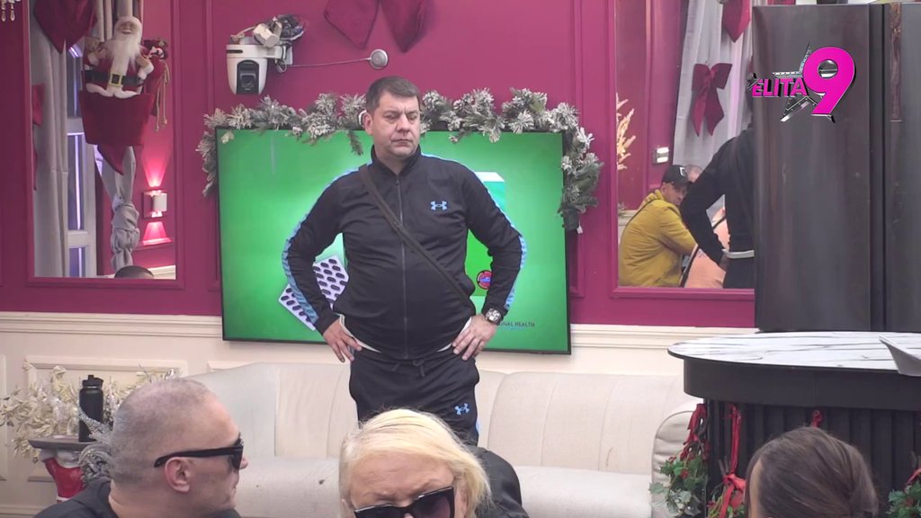 Folirant, smeje se kao cavica: Maja indirektno priznala da se Đukiću sviđa ona, zbog Anite rešila da se skloni iz cele priče! (VIDEO)