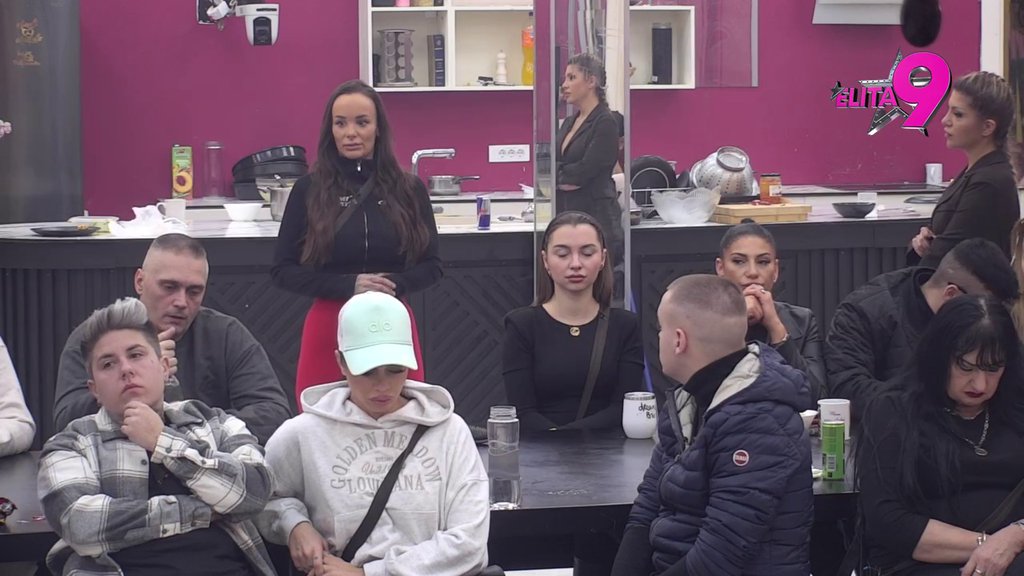 Uništila je porodicu s dvoje dece: Takmičari urnisali Anitu zbog navodne afere s Reljom, bivši joj zadao nikad bolniji udarac! (VIDEO)