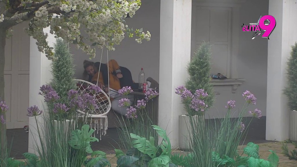 ODLEPIO SI ZA NJOM! Aneli se trudi svim silama da natera Janjuša da prizna emocije prema Kačavendi! (VIDEO)