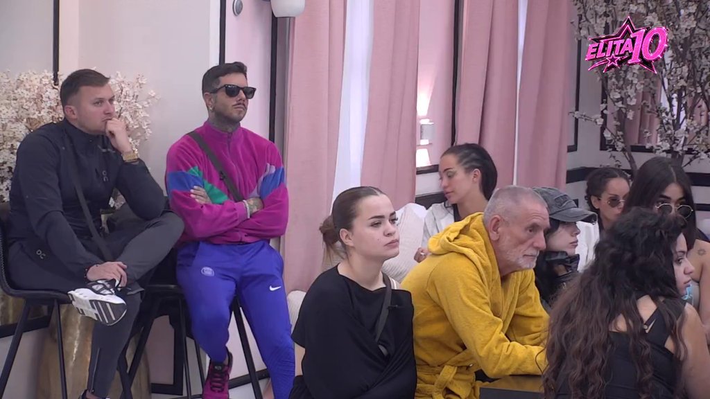 Prikazan snimak na kojem se Biljana nabacuje Đukiću, učesnici je STAVILI NA STUB SRAMA: Ološu sa ulice, gora si od Laure (VIDEO)