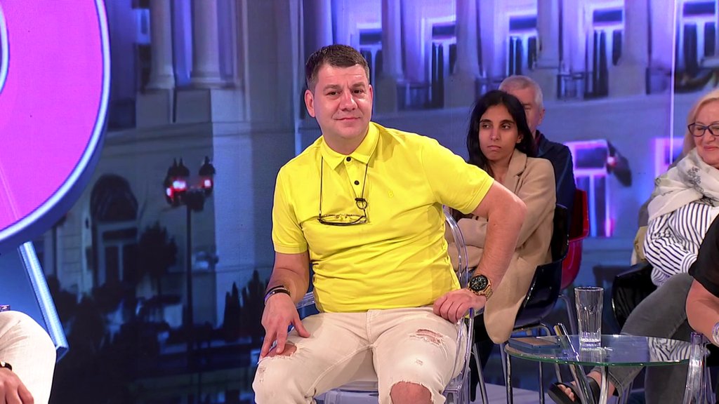 Lepi Mića stao na put novoj ljubavi: Gledateljka zadrhtala od žudnje za Ivanom Marinkovićem, pokušala da izvuče broj telefona, pa usledio ŠOK! (VIDEO)