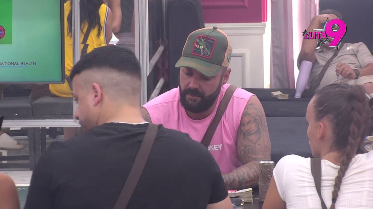 Ti si Aneli obožavao, pa si ušao u odnos sa Anitom da ti ne bude teško! Anastasija raščivijala Lukine emocije, on nije imao šta da kaže! (VIDEO)
