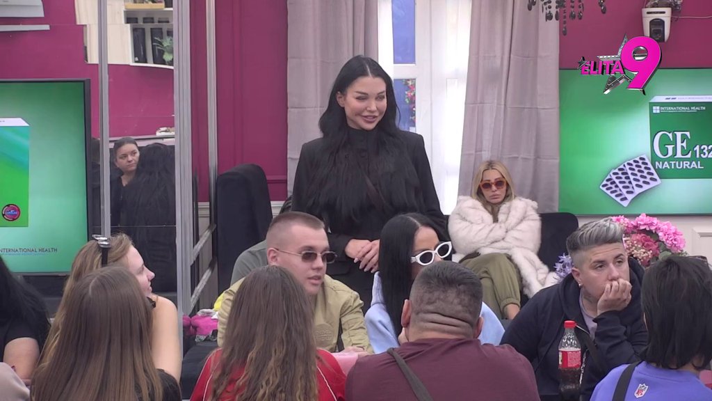 DRUGARICE, LJUBIM TE PUNO: Maja se obratila Staniji, pa pocrvenela nakon komplimenta koji joj je uputio Asmin! (VIDEO)