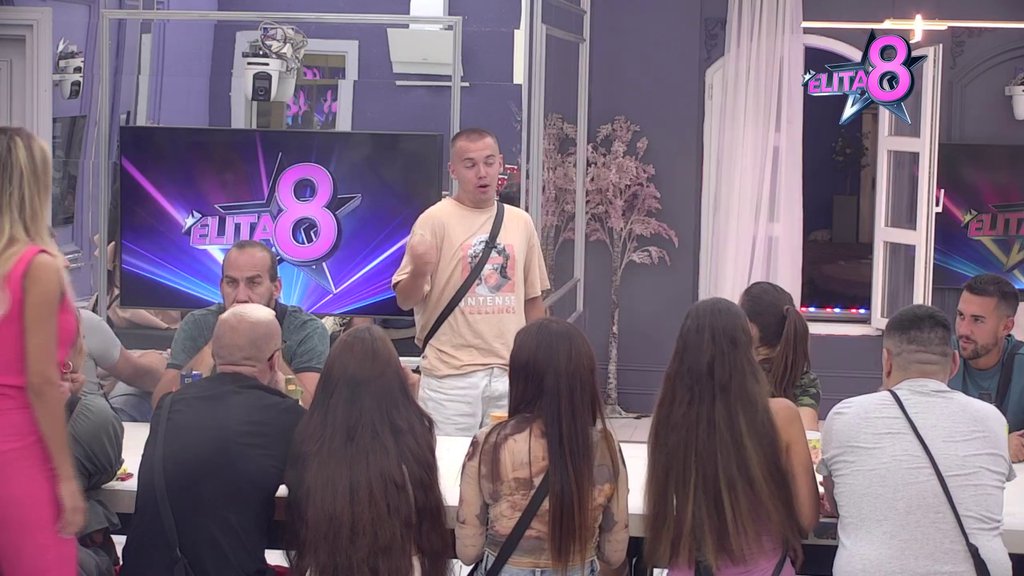 Koliko pljuvačke ima na njihovim leđima, da li će uspeti da se izližu? Anđela gori od besa zbog druženja Gastoza i Karića" očima ne može da ih gleda! (VIDEO)