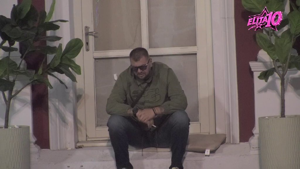 Bolje biti glup, dovoljno sam čuo: Janjuš ne dolazi sebi, sve bliži uverenju da su Mateja i Sandra sakrili istinu o tome šta su imali letos?! (VIDEO)