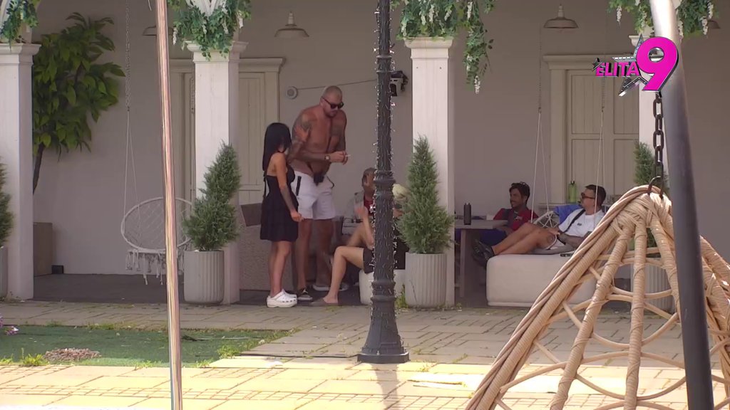 Smeh do suza! Janjuš ispričao takmičarima kako je naučio da vozi auto, Uroš ga unakazio provokacijama (VIDEO)