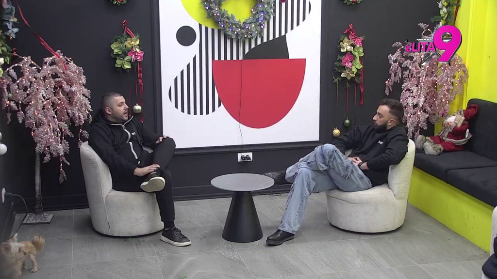 Aneli je pričala drugaricama da njen brat ima veliki i debeo: SKANDAL NAD SKANDALIMA! Asmin rešio da ZGAZI porodicu Ahmić, rešen da joj oduzme starateljstvo nad Norom: Živeće kod mene... (VIDEO)