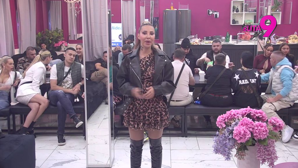 Zamolila sam ga da reši te papire, jer Nora nije otišla na sistematski tri godine: Aneli progovorila o odnosu sa Asminom i njihovom procvatu posle dve godine, pa priznala: Nije bio iskren prema Staniji (VIDEO)