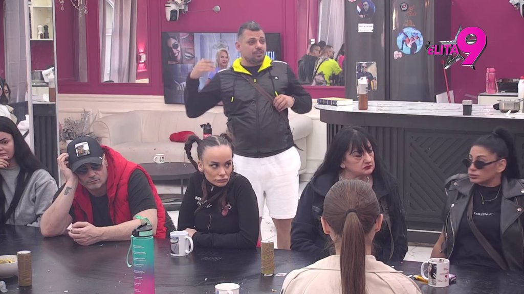 Sve to radim iz ljubavi, nije mi teško! Ivan Marinković razotkrio šta Bora traži od Uroša kad niko ne vidi! (VIDEO)