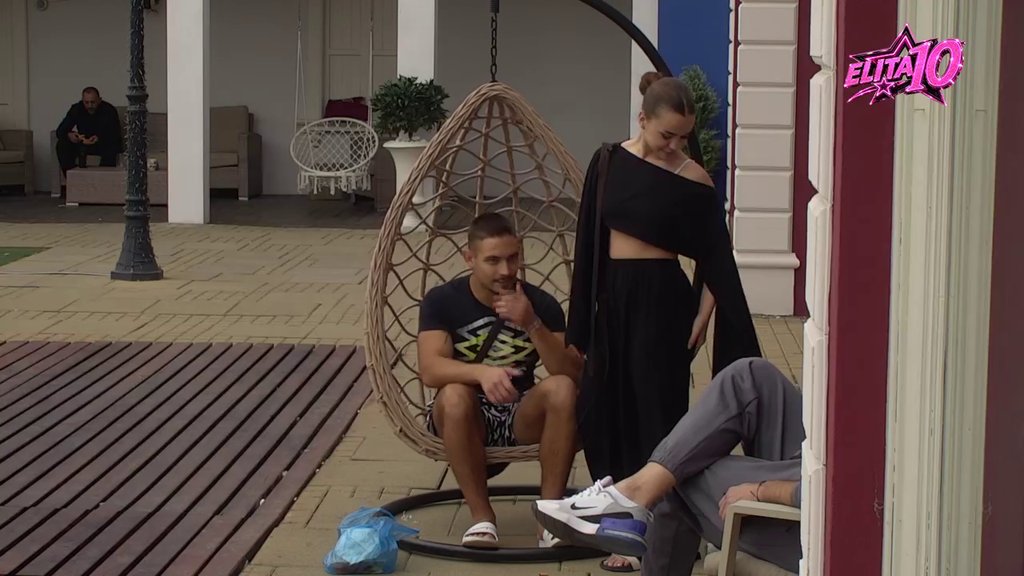 Ja dvolična, a on mapirao drugu! Jovana tražila od Dalibora da joj prizna emocije, on beži od nje kao đavo od krsta (VIDEO)