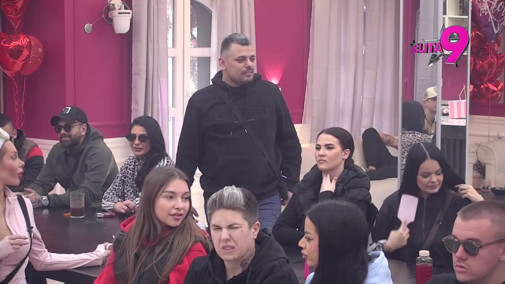 TREBA DA GA SPRDA I PRAVI BUDALU OD NJEGA! Uroš opleo po odnosu Anastasije i Bore, smatra da će Santana udariti glavom o zid!