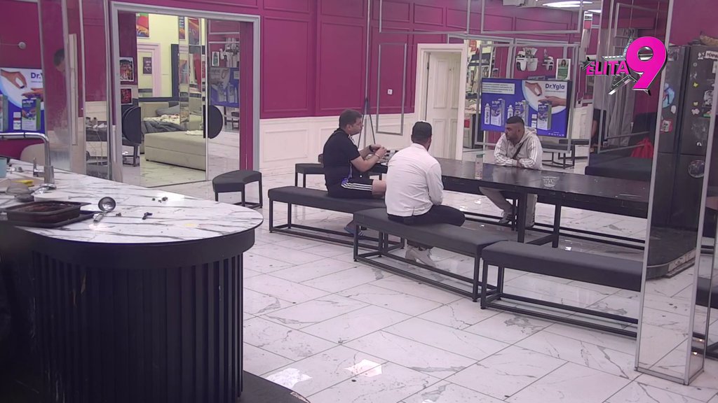 Očekivala je komunikaciju: Asmin, Ivan i Terza analizirali situaciju ispred Odabranih, ubeđeni da je Stanija očekivala nešto od Alibabe (VIDEO)