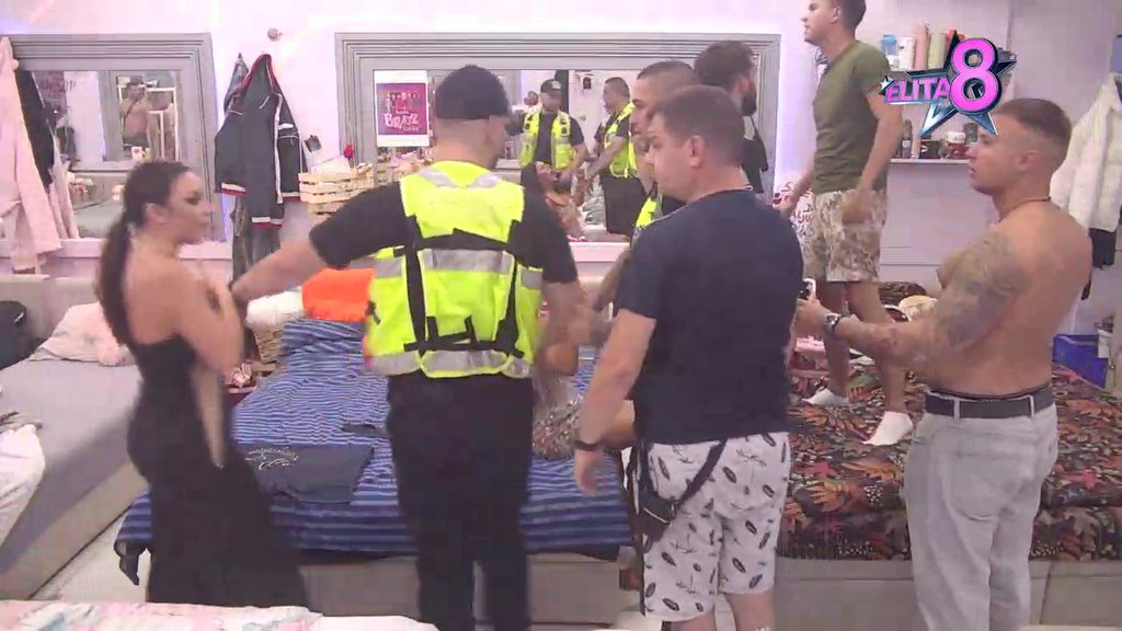 OBEZBEĐENJE NE ZNA GDE ĆE PRE! Peji pala roletna, zaleteo se na Enu, HAOS NE PRESTAJE (VIDEO)