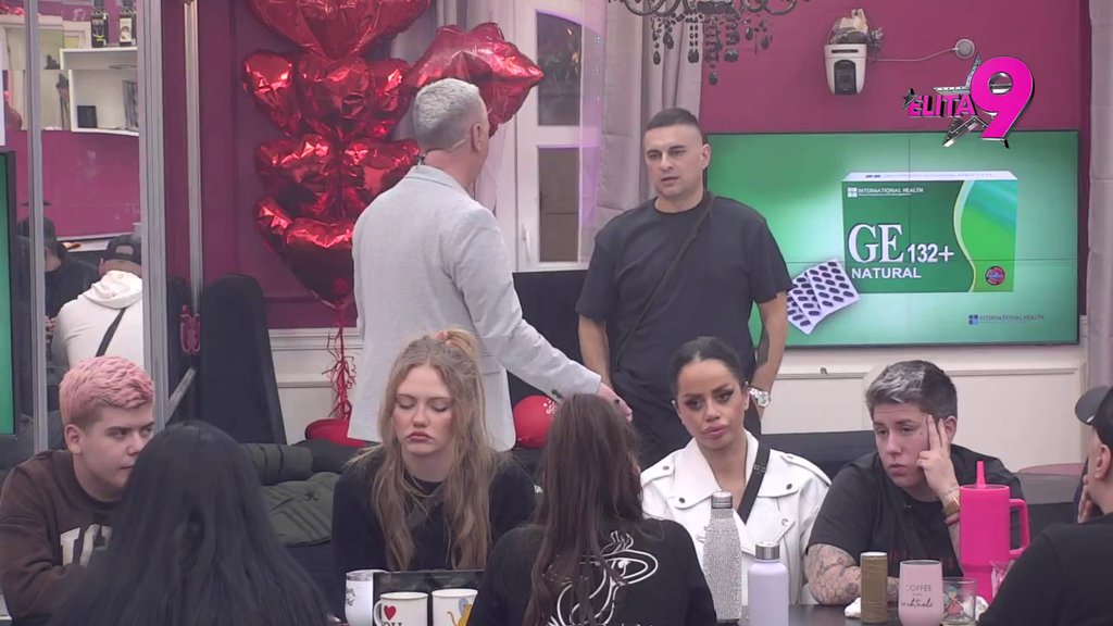 Više ne zna gde bije! Teodora se totalno zapetljala u svojim pričama, evo šta sada kaže na temu strasti sa Filipom (VIDEO)