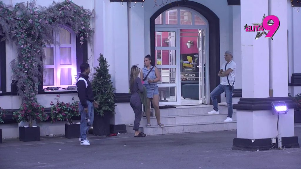 Hladan kao led: Aneli ponovo moli Đukića za gram pažnje, on je oduvao! (VIDEO)