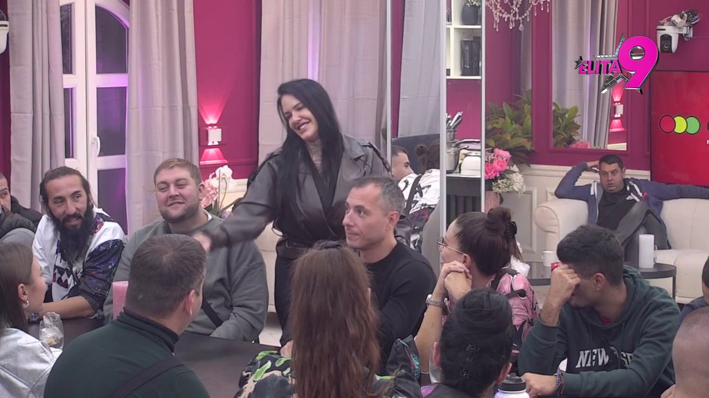 Ima ona čija mu*a treba da gleda: Teodora isprozivala Mikija Dudića i dobila povratnu, Viktor i Dušica cvrkuću, on priznao: Potpisujem, sebe vidim jedino s njom (VIDEO)