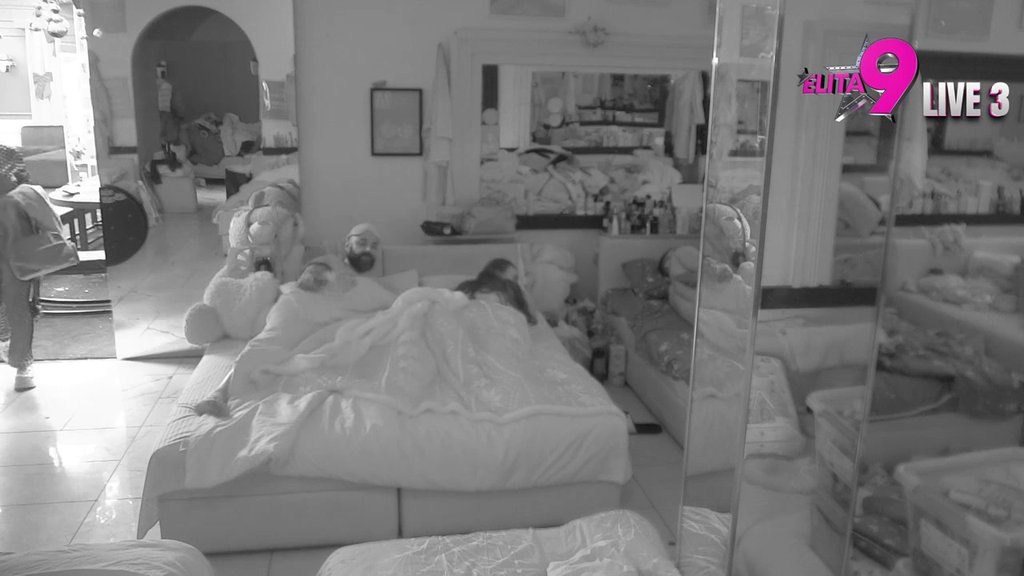 Sprema mu se šut karta? Anita besna kao ris na Luku, popio novu korpu za laku noć! (VIDEO)