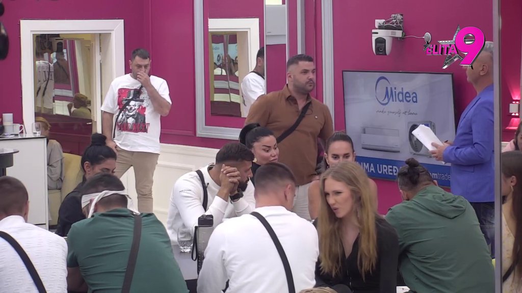 Podvalila je Marinku test za trudnoću i REKETIRALA ga je: Asmin progovorio o Anelinim mutnim radnjama, a onda je Kačavenda izvređala Ivu: Ishabana polovnjača, izgleda kao prepariran leš! (VIDEO)