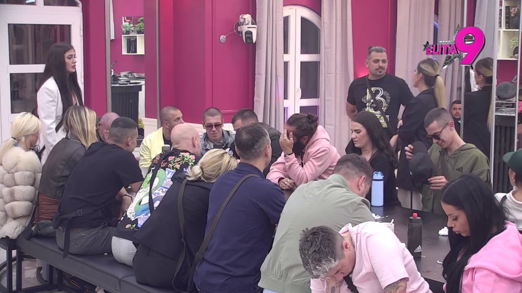 Neću da pređem preko ovoga: Bora puca po šavovima zbog Anastasijinog ponašanja, jednu njenu izjavu ne može da zaboravi! (VIDEO)