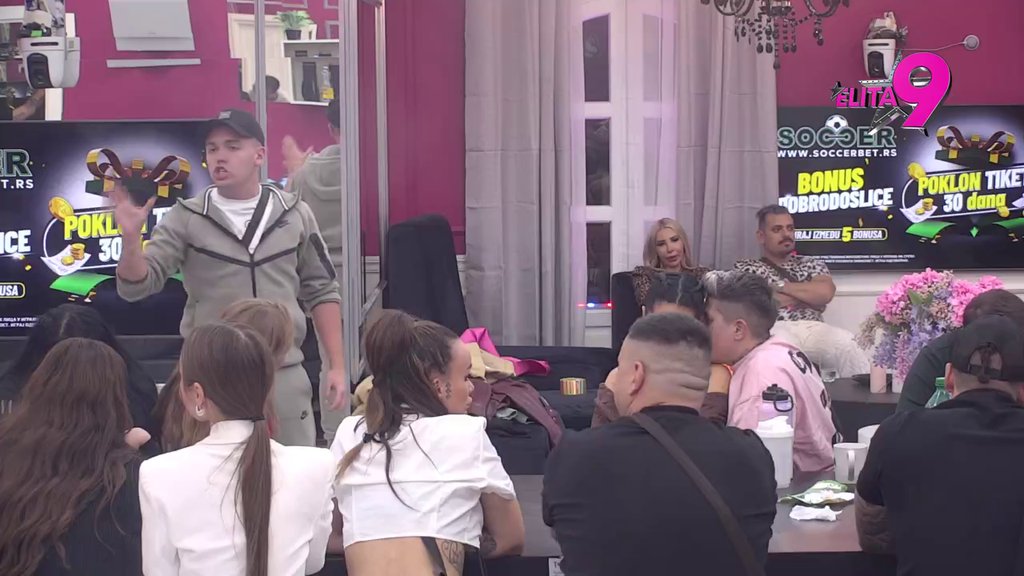 Ti si tetka monstrum: Aneli saterana u ćošak priznala zašto je iskulirala Neria, on joj ponovo začešio usta! (VIDEO)