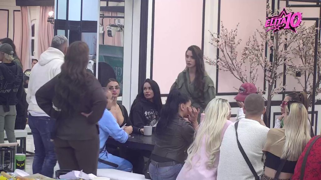 Jasenka između dve vatre: Miljana postavila Anđeli ultimatum kako bi je odvojila od Cindrićeve, učesnici osudili ovaj trougao kao nikad do sada! (VIDEO)