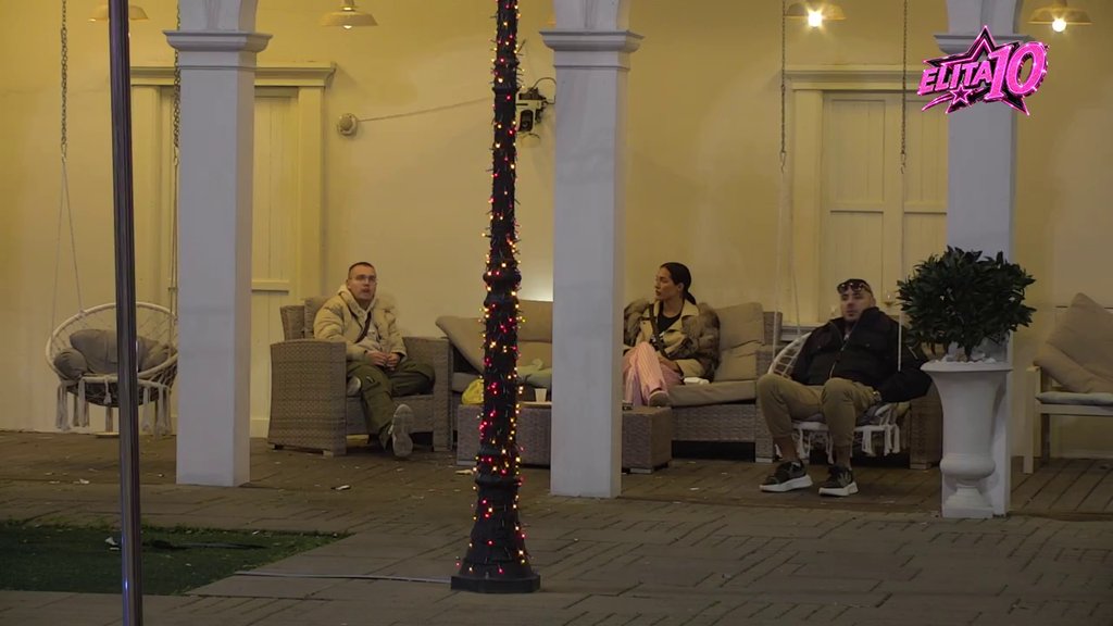 Gle, kako gleda iza ugla: Car otvoreno porazgovarao sa Dačom i Laurom o Aneli, ne krije da ne vidi perspektivu njihovog odnosa (VIDEO)