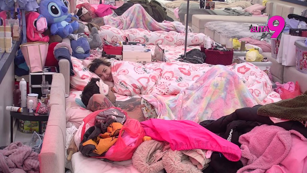 Šok prizor u Eliti: Aneli sve vreme pokušavala da izvuče jedan odgovor od Đukića, on je zaskočio! (VIDEO)