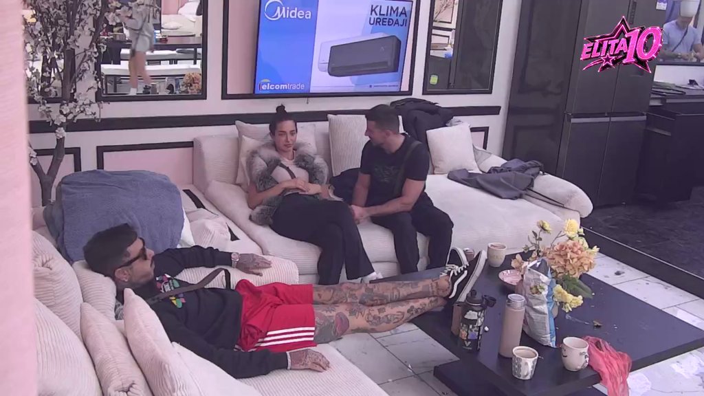 Laura otrčala kod Đukića nakon što su svi rekli da se igra sa njom: Palo iskreno priznanje, evo kako je on reagovao (VIDEO)