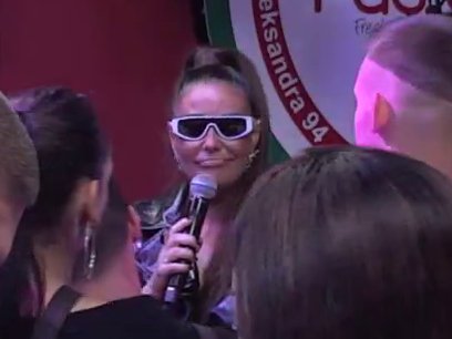 Izdržite, možete vi to: Ana Nikolić se obratila učesnicima Elite, poželela im sreću, pa šalom nasmejala sve: Ne pevam, kandidujem se za predsednika (VIDEO)