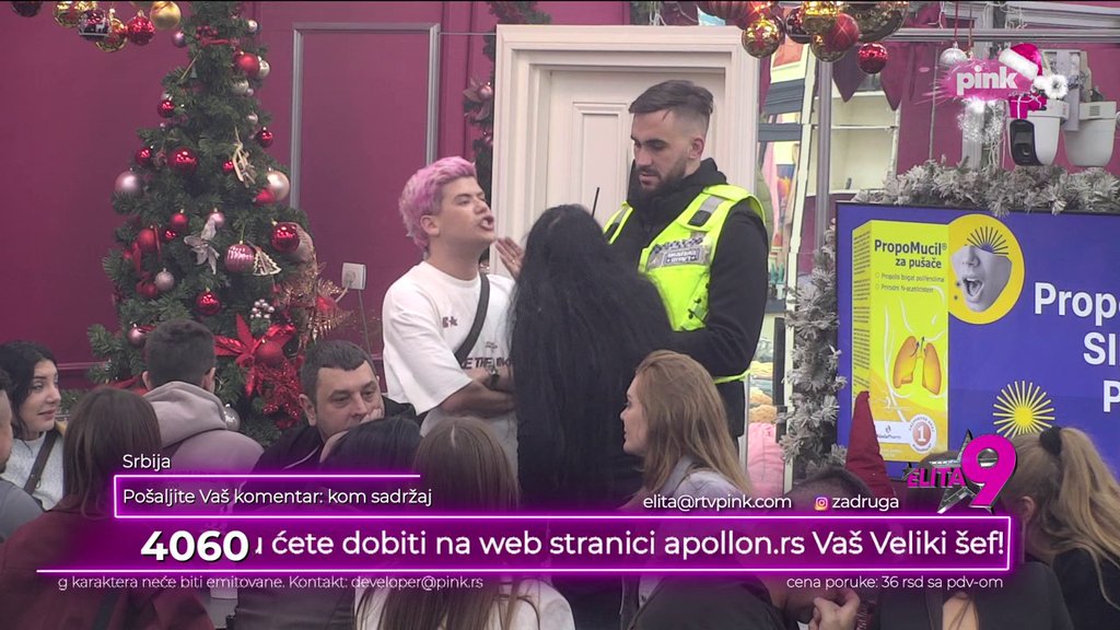 Karambol u Šimanovcima! Obezbeđenje razdvaja Milosavu i Uroša, pljušte teške uvrede na sve strane (VIDEO)