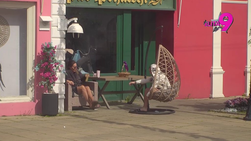 TRAČ PARTIJICA UZ JUTARNJU KAFICU: Milena i Dača opleli po cimerima, ubeđeni da Bebica i Teodora pucaju na kraju Elite (VIDEO)